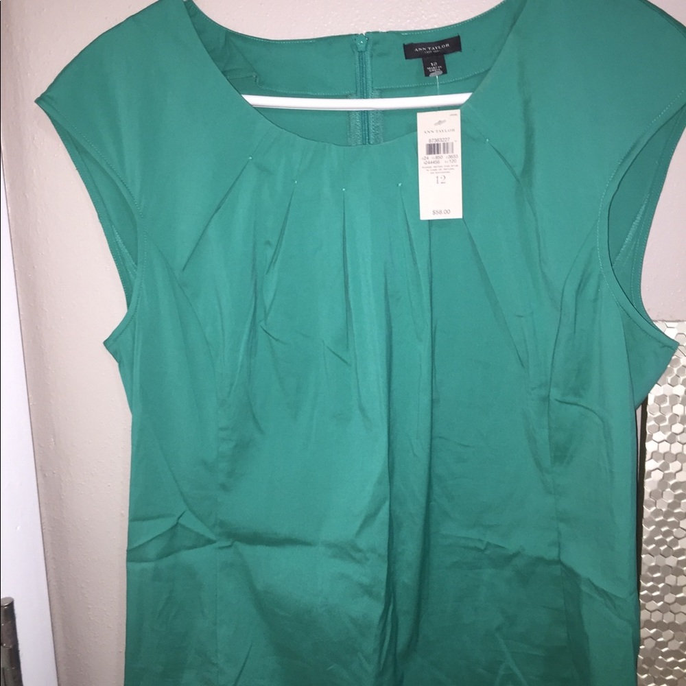 Beautiful green Ann Taylor top size 12